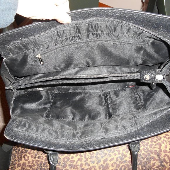 Large Guess Black Bag Tote - Picture 3 of 8